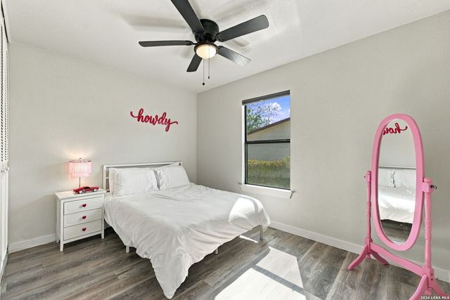 4806 Castle Brg, San Antonio, TX 78218