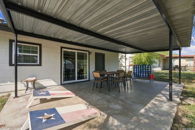 4806 Castle Brg, San Antonio, TX 78218