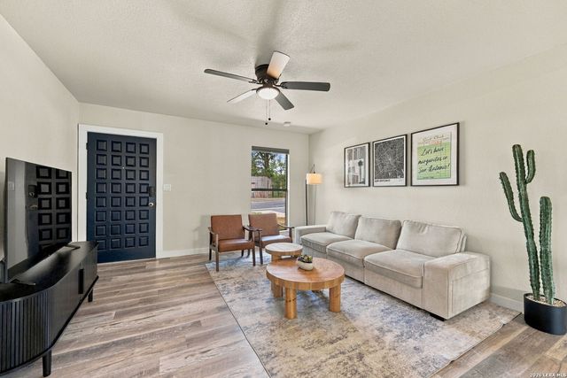 4806 Castle Brg, San Antonio, TX 78218