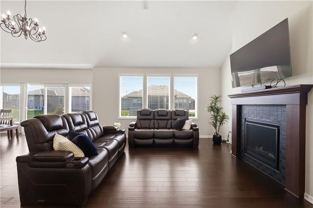 18804 Redbud Lane, Spring Hill, KS 66083