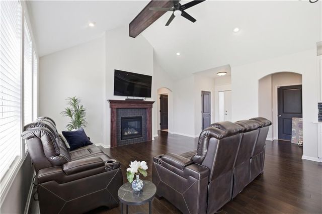 18804 Redbud Lane, Spring Hill, KS 66083