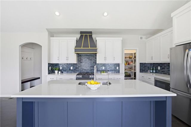 18804 Redbud Lane, Spring Hill, KS 66083