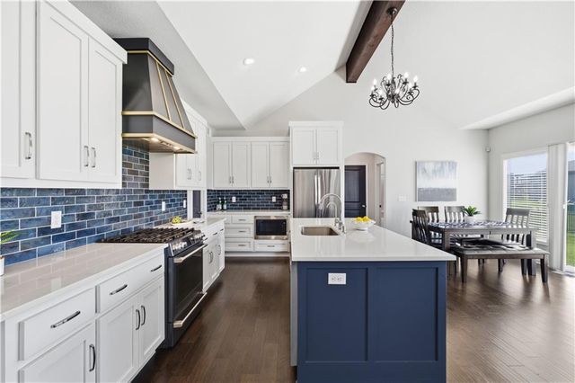 18804 Redbud Lane, Spring Hill, KS 66083