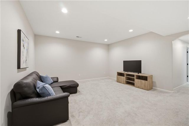 18804 Redbud Lane, Spring Hill, KS 66083