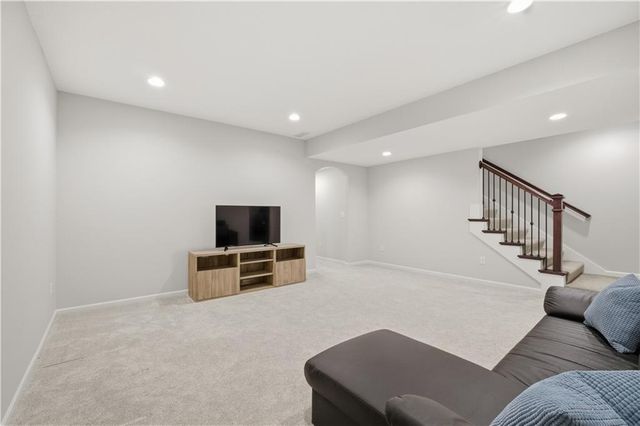 18804 Redbud Lane, Spring Hill, KS 66083