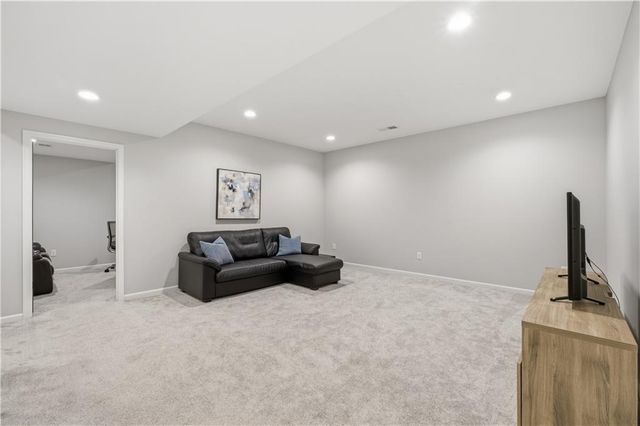 18804 Redbud Lane, Spring Hill, KS 66083