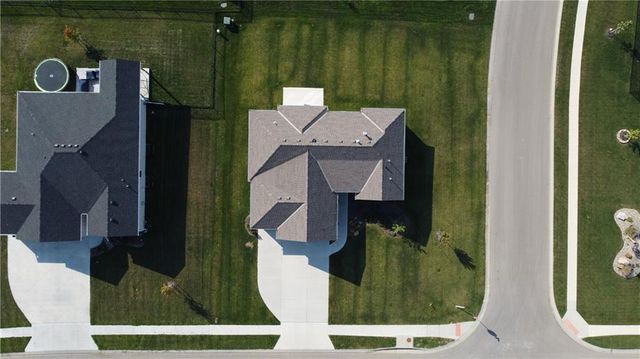 18804 Redbud Lane, Spring Hill, KS 66083