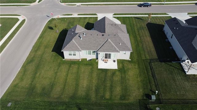 18804 Redbud Lane, Spring Hill, KS 66083