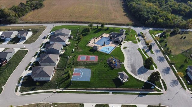 18804 Redbud Lane, Spring Hill, KS 66083