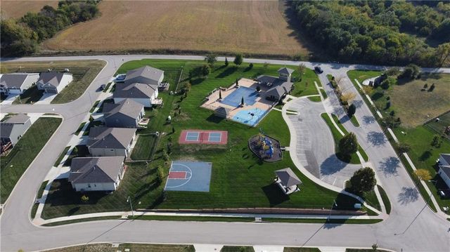 18804 Redbud Lane, Spring Hill, KS 66083