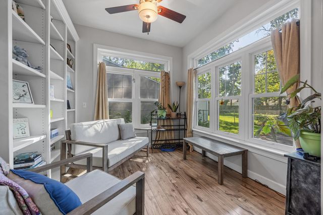 1439 10th Street S, Fargo, ND 58103