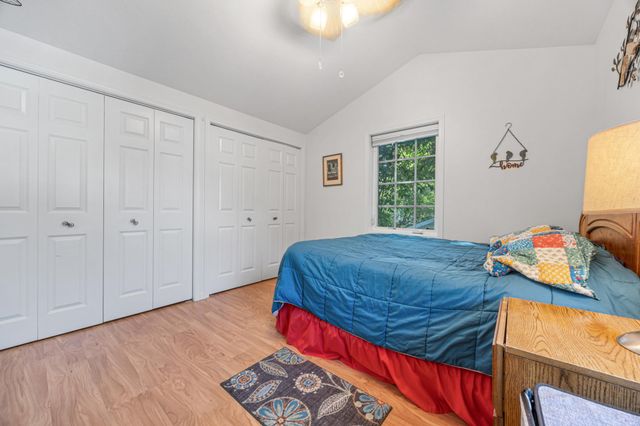 1439 10th Street S, Fargo, ND 58103