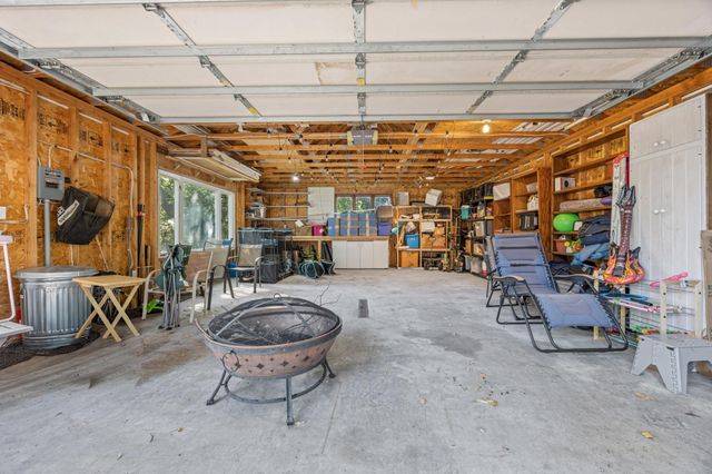 1439 10th Street S, Fargo, ND 58103