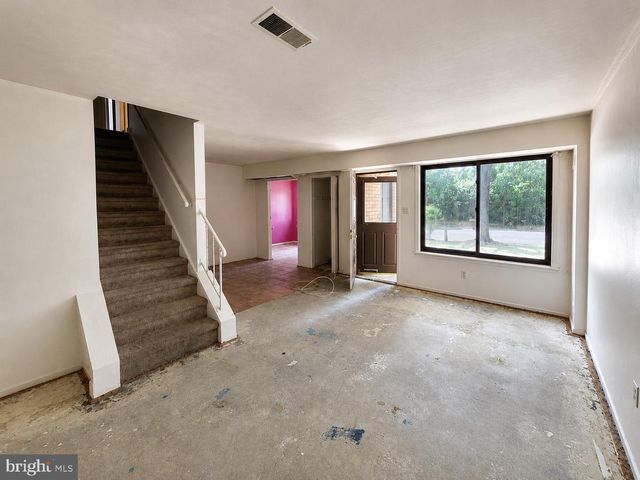 2005 GREENWOOD DR, Lindenwold, NJ 08021