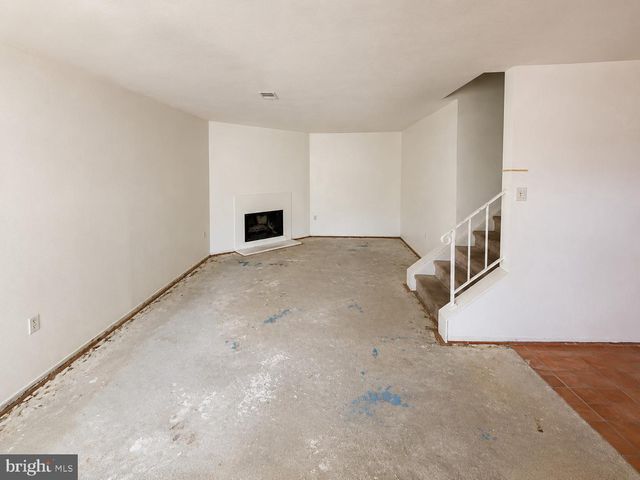 2005 GREENWOOD DR, Lindenwold, NJ 08021
