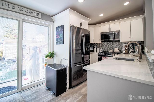 16 Chestnut Street, South River, NJ 08882