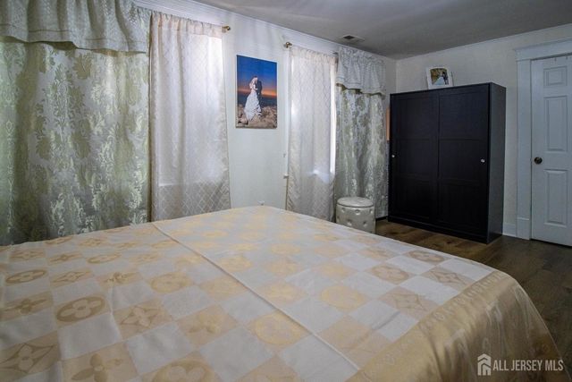 16 Chestnut Street, South River, NJ 08882