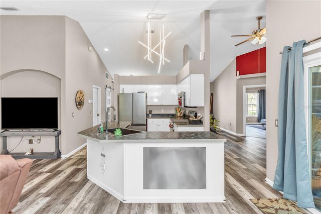 105 BREEZEWOOD DRIVE, Debary, FL 32713