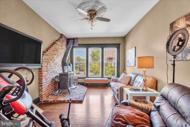 84 N MAPLE ST, Woodbury, NJ 08096