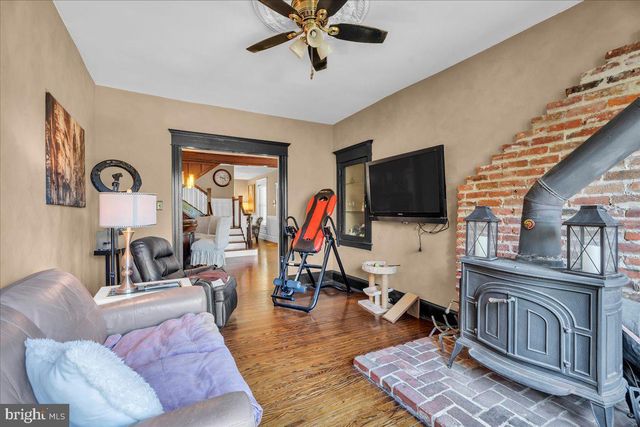 84 N MAPLE ST, Woodbury, NJ 08096