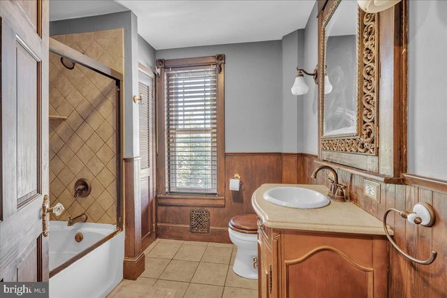 84 N MAPLE ST, Woodbury, NJ 08096