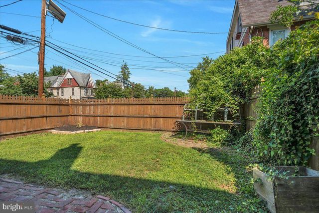 84 N MAPLE ST, Woodbury, NJ 08096