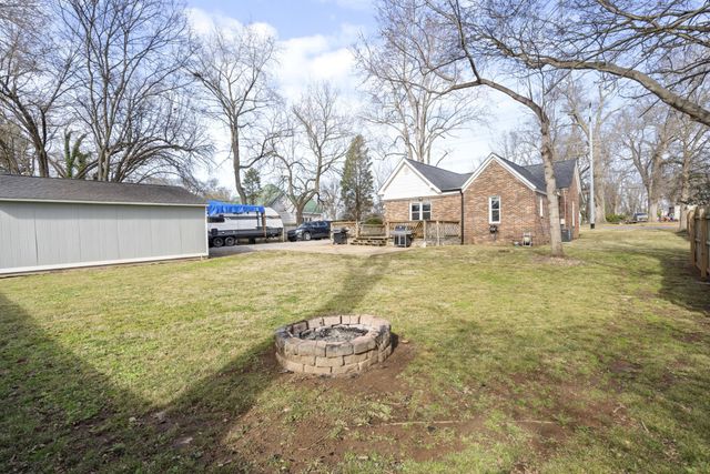 111 1st Ave, Mount Pleasant, TN 38474