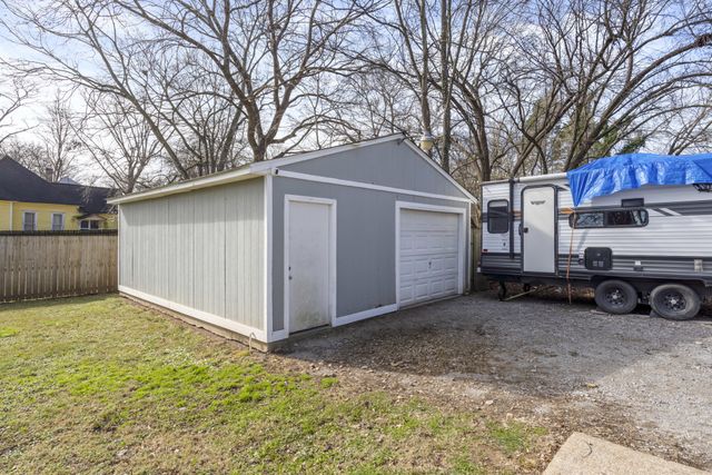 111 1st Ave, Mount Pleasant, TN 38474