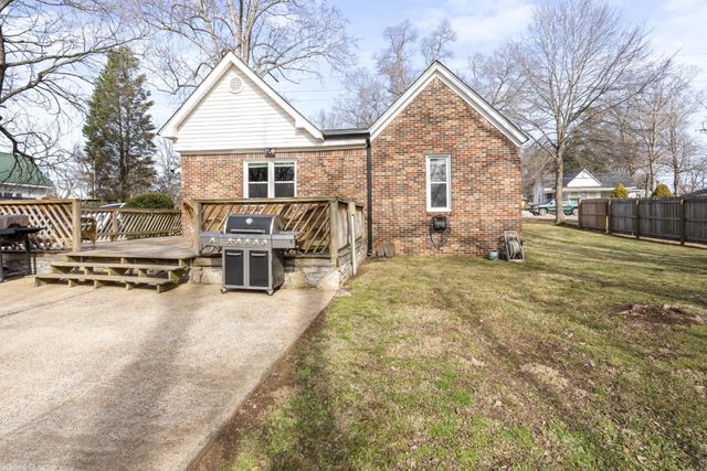 111 1st Ave, Mount Pleasant, TN 38474