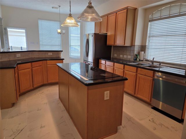 4306 Lakeside Meadow Drive, Missouri City, TX 77459