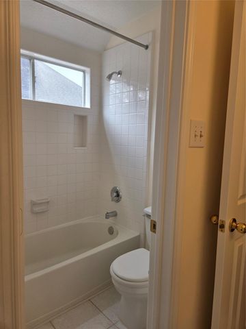 4306 Lakeside Meadow Drive, Missouri City, TX 77459