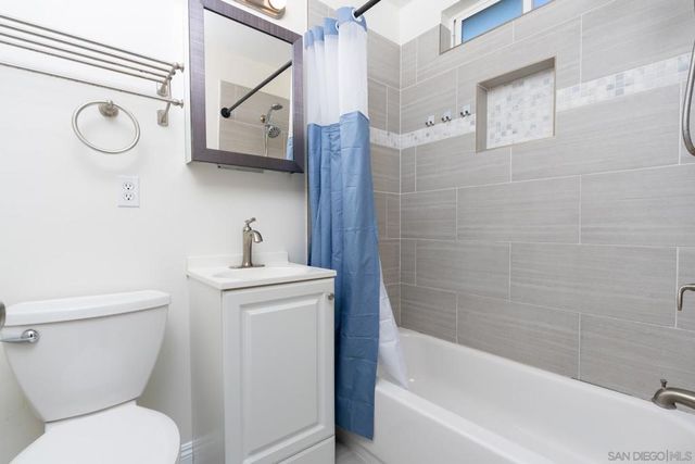 4824 26 Rolando Blvd, San Diego, CA 92115