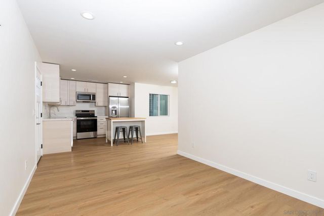 4824 26 Rolando Blvd, San Diego, CA 92115