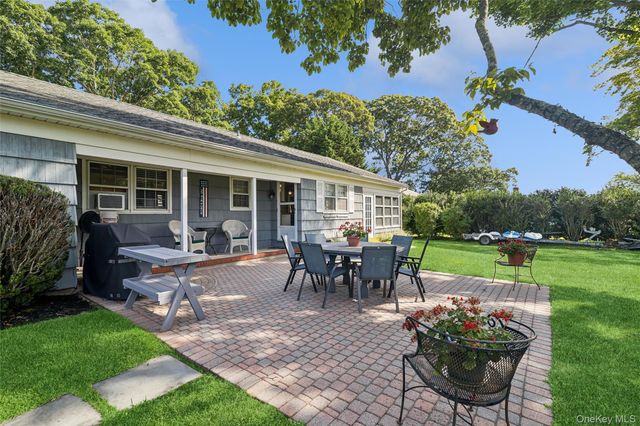270 Opechee Avenue, Southold, NY 11971