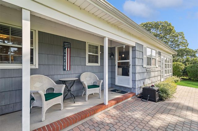 270 Opechee Avenue, Southold, NY 11971