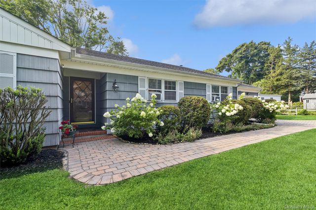270 Opechee Avenue, Southold, NY 11971
