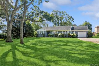 270 Opechee Avenue, Southold, NY 11971