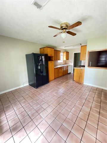 1212 Avenue M, South Houston, TX 77587