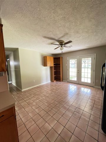 1212 Avenue M, South Houston, TX 77587