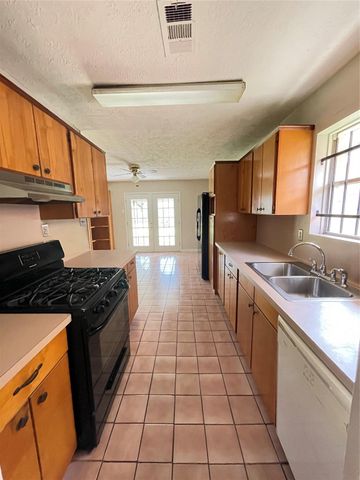 1212 Avenue M, South Houston, TX 77587
