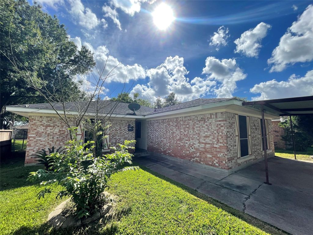 1212 Avenue M, South Houston, TX 77587