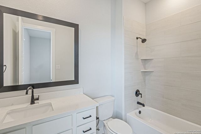 305 Lawrence Drive, Castroville, TX 78009