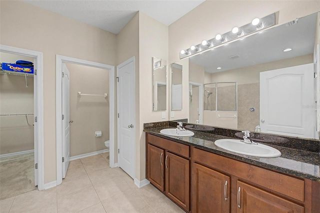 440 WESTCHESTER HILLS LANE, Valrico, FL 33594
