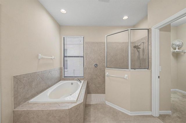 440 WESTCHESTER HILLS LANE, Valrico, FL 33594