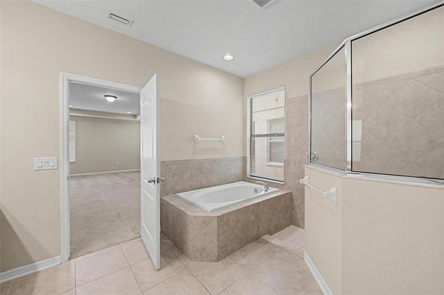 440 WESTCHESTER HILLS LANE, Valrico, FL 33594