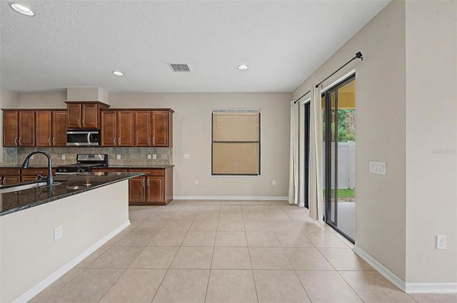 440 WESTCHESTER HILLS LANE, Valrico, FL 33594