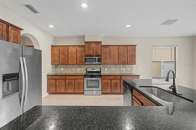 440 WESTCHESTER HILLS LANE, Valrico, FL 33594