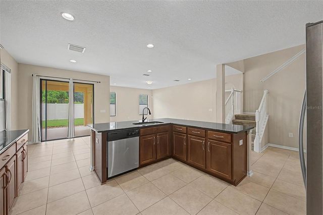 440 WESTCHESTER HILLS LANE, Valrico, FL 33594