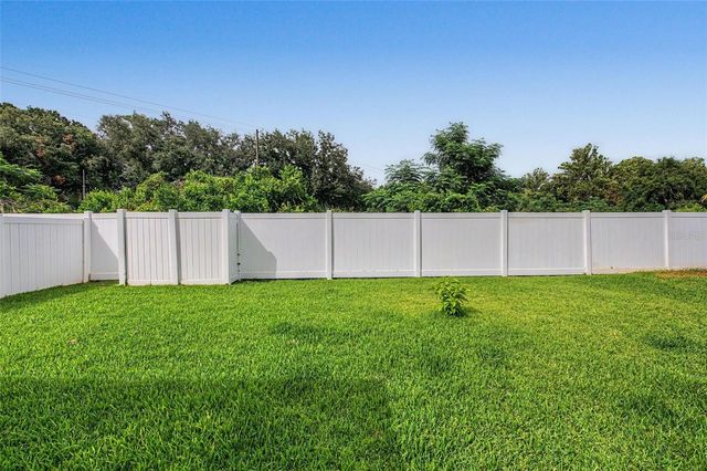 440 WESTCHESTER HILLS LANE, Valrico, FL 33594