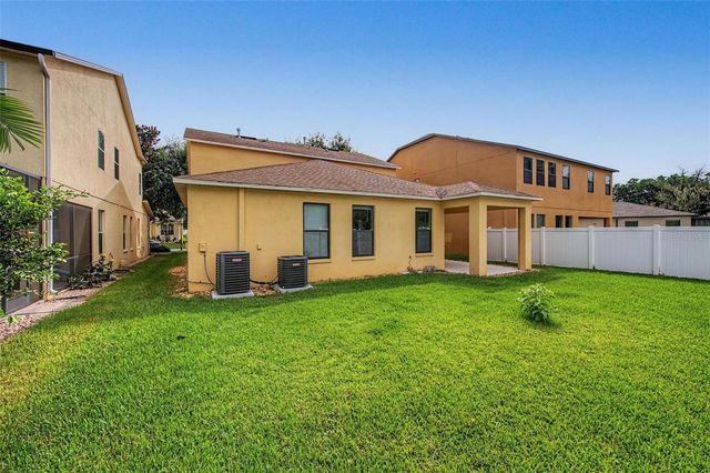440 WESTCHESTER HILLS LANE, Valrico, FL 33594